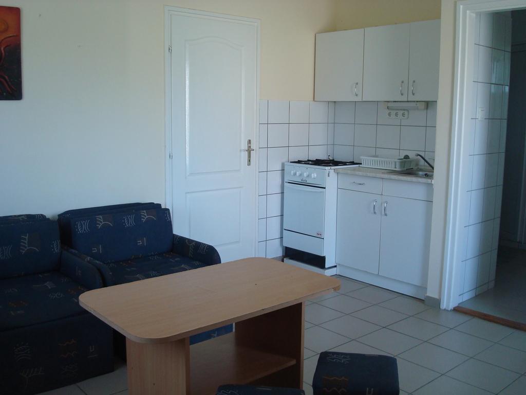 Termal Kemping Apartmanok ทิสเซาอีแวรอช ห้อง รูปภาพ