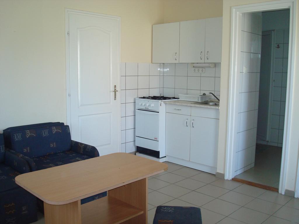 Termal Kemping Apartmanok ทิสเซาอีแวรอช ห้อง รูปภาพ
